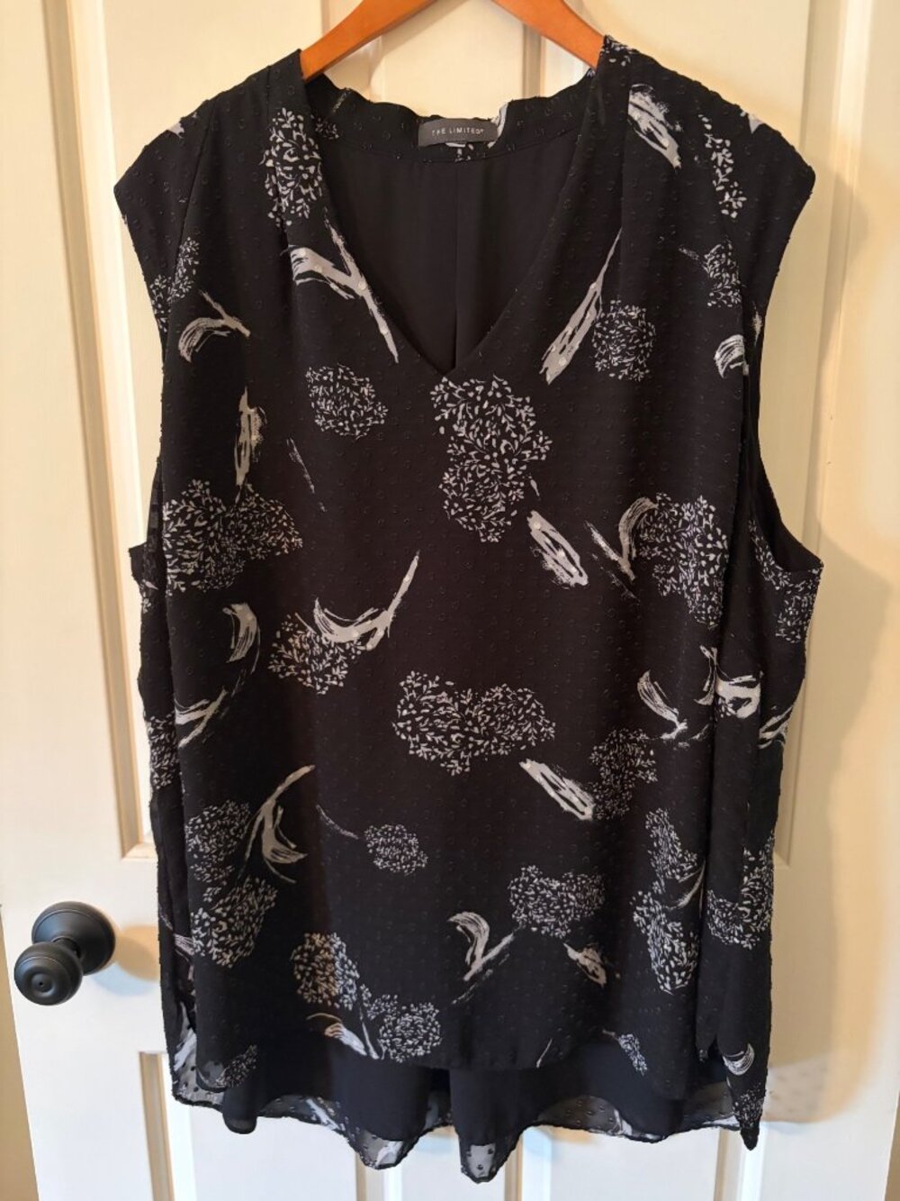 The Limited Women's Floral Print Sleeveless Size 2X Top V-neckline Asymmetrical
